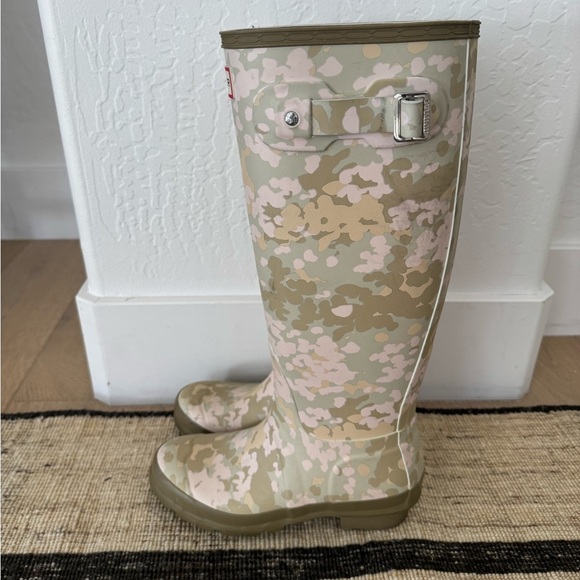 Hunter Shoes - hunter original all flecktarn camo boot womens Size 6